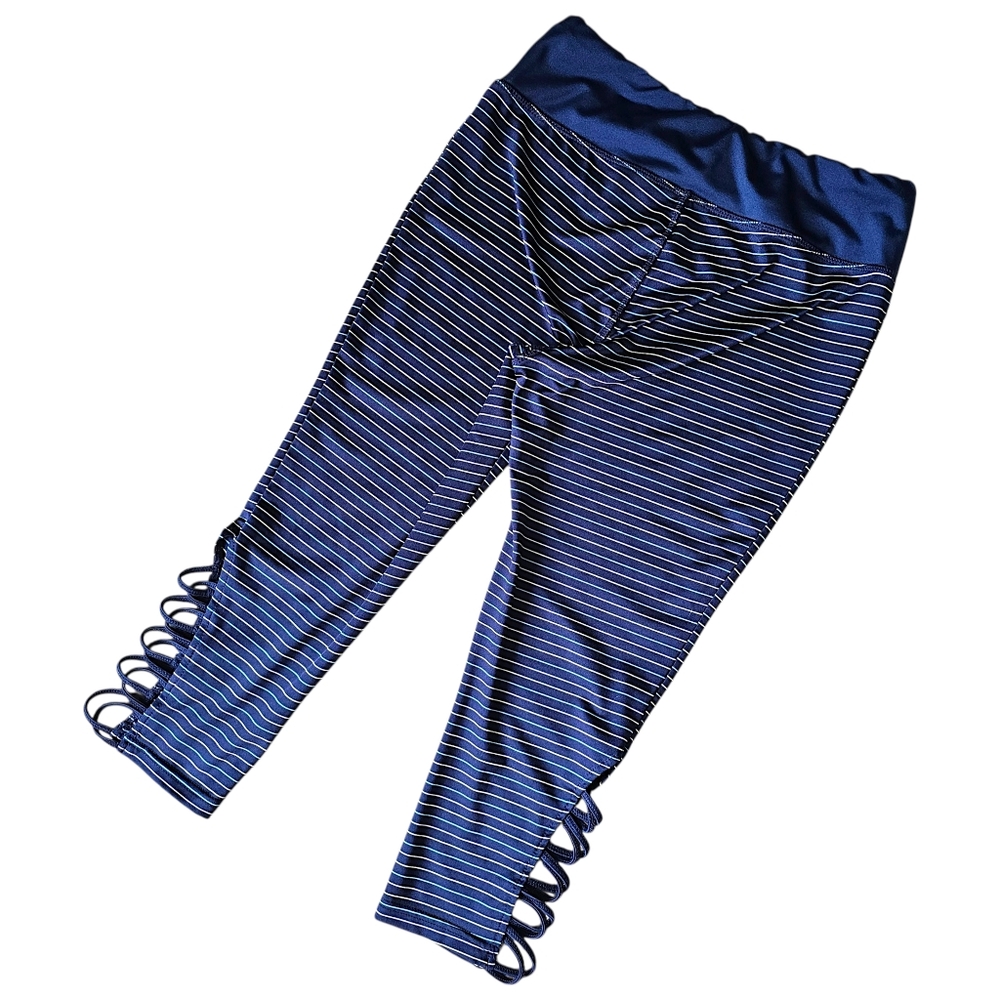 Jockey Women's Striped Cutout Capri Active Leggings - Size M - Picture 8 of 10